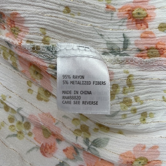 Cupcakes and Cashmere Floral Flutter Sleeve Dress Size Medium - Picture 5 of 7